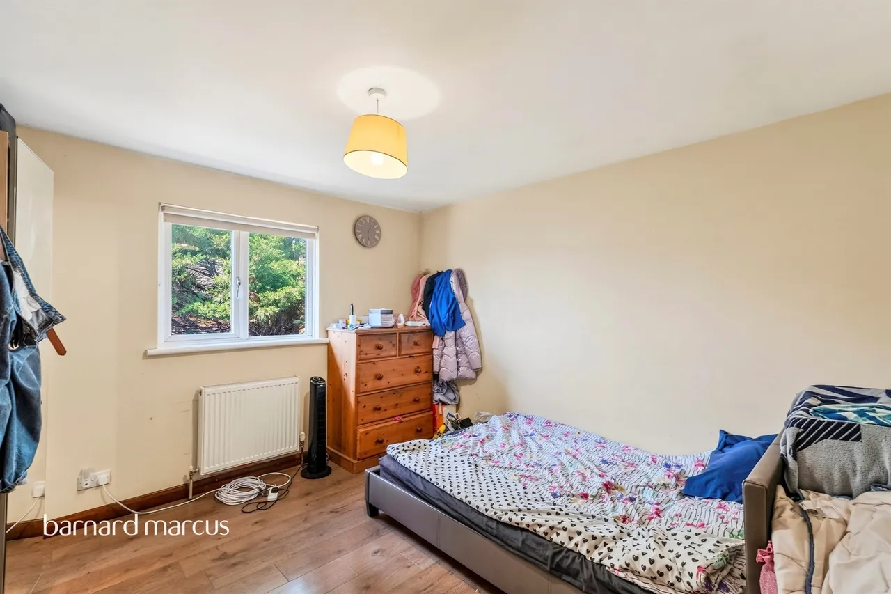 Kennedy Close, Mitcham, photo 6