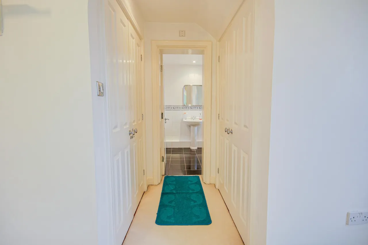 Horseshoe Drive, Over, GL2, photo 17