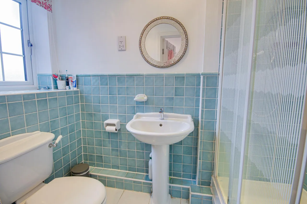 Horseshoe Drive, Over, GL2, photo 22
