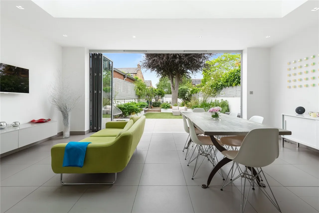 Endlesham Road, London, SW12, photo 14