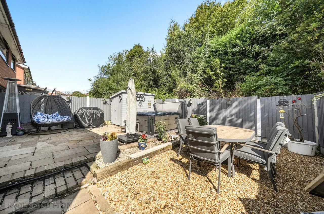 Newark Park Way, Royton, OL2, photo 15