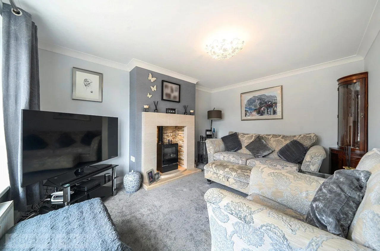 Newark Park Way, Royton, OL2, photo 5