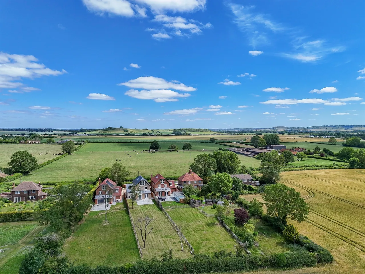 Tring Road, Long Marston, Tring, photo 2