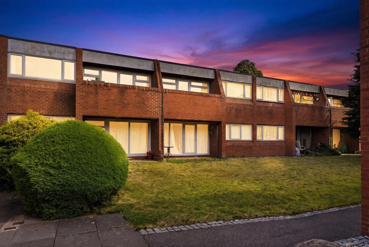 1 bed flat for sale, Burns Road, Loughborough