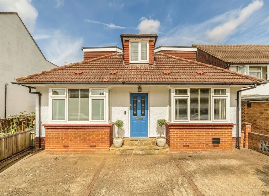 3 bed house for sale — Tankerton Road, Surbiton, KT6