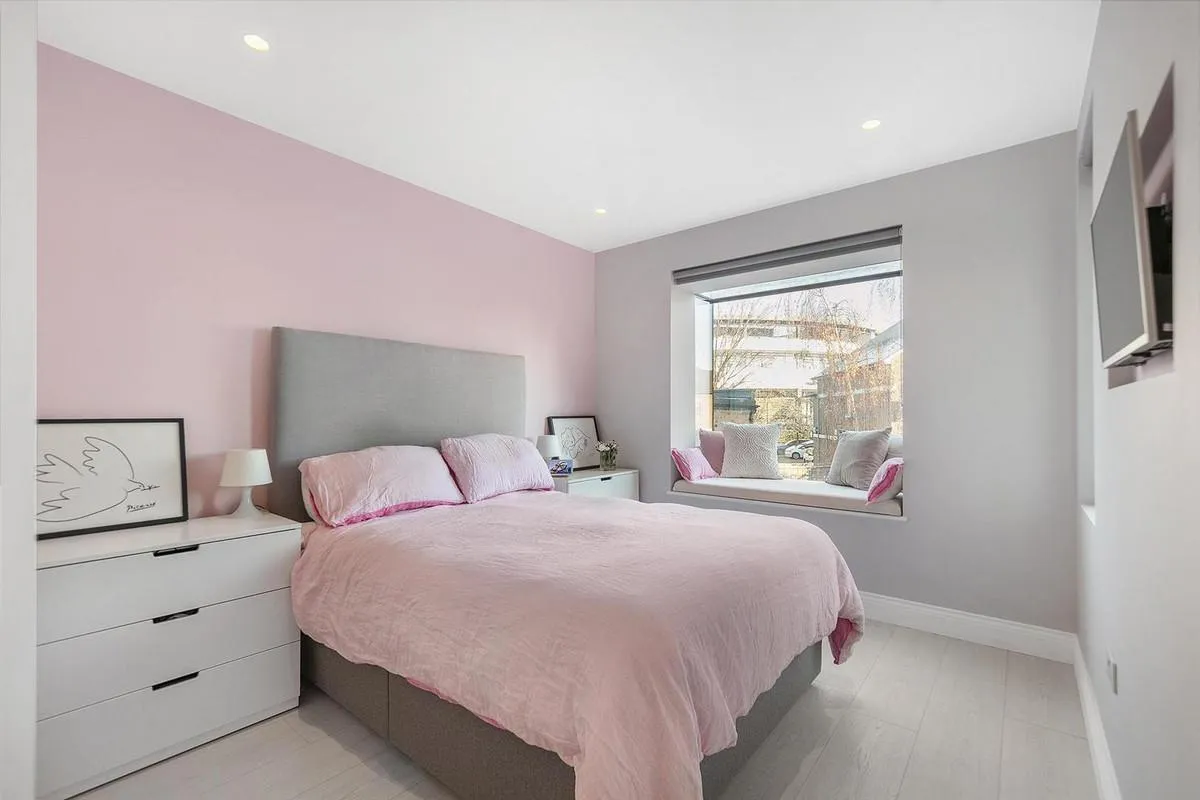 Greenside Road, London, W12, photo 14