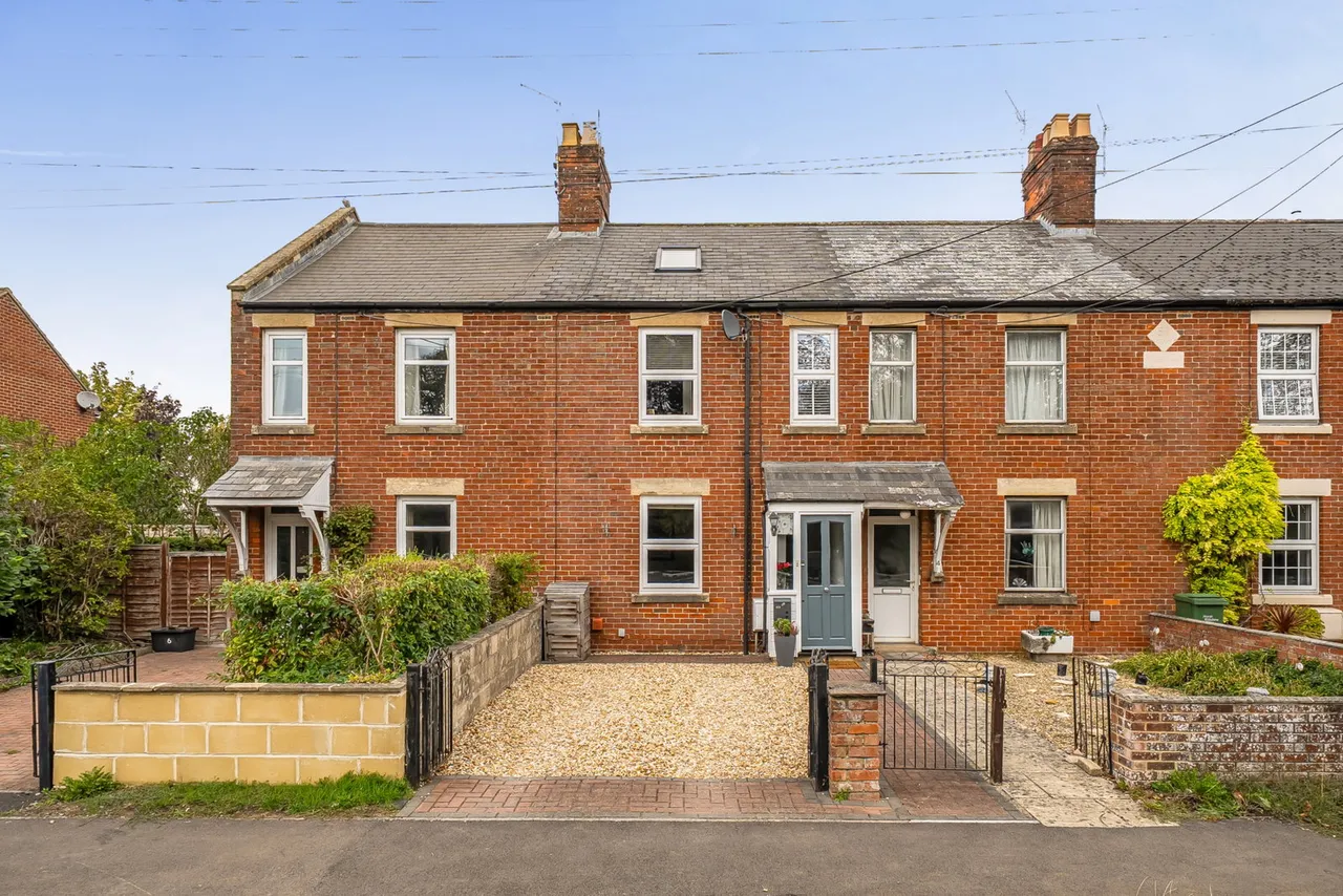 3 bed house for sale — Mount Pleasant, Chippenham