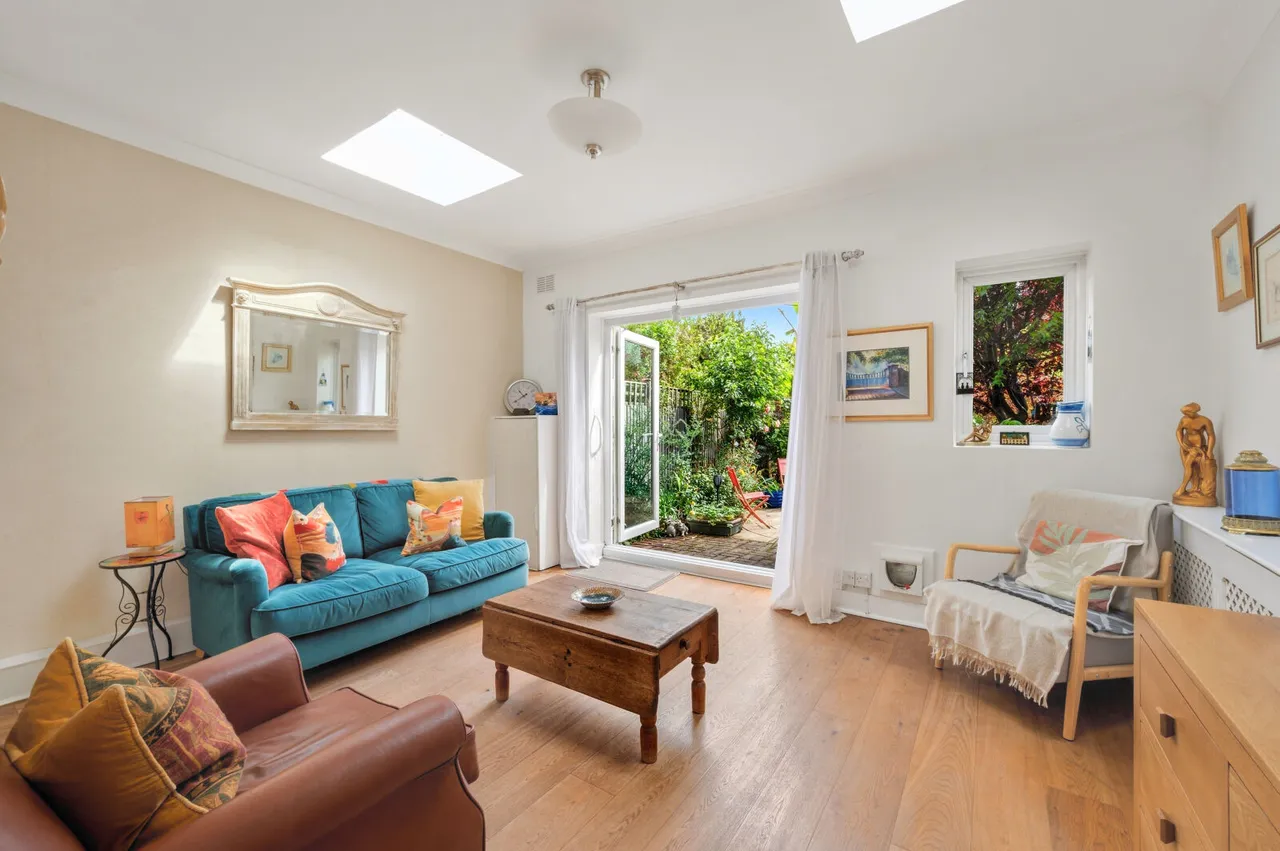 Sydney Road, Raynes Park, SW20, photo 3