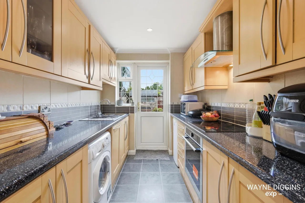 Hayle, East Tilbury, RM18 8RN, photo 6