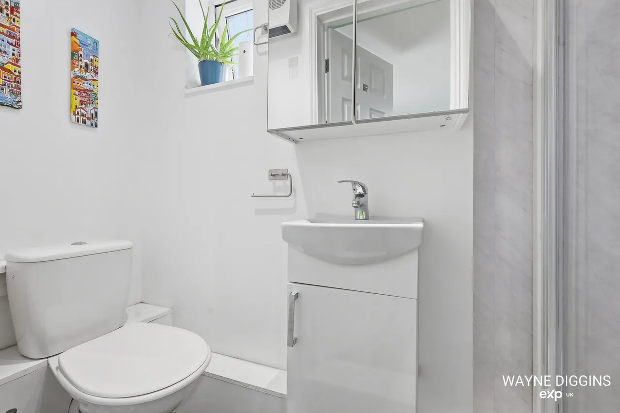 Hayle, East Tilbury, RM18 8RN, photo 9