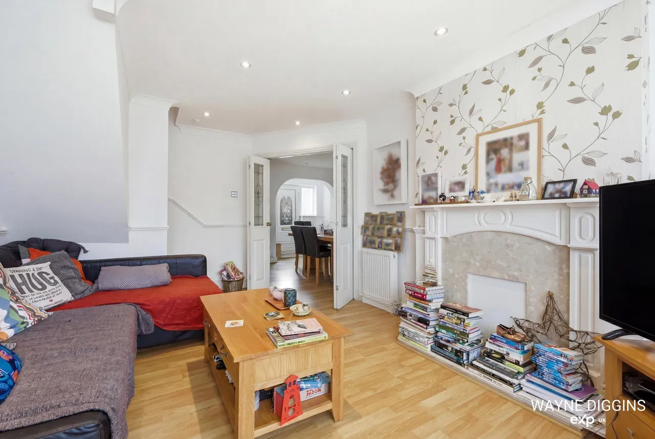 Hayle, East Tilbury, RM18 8RN, photo 3