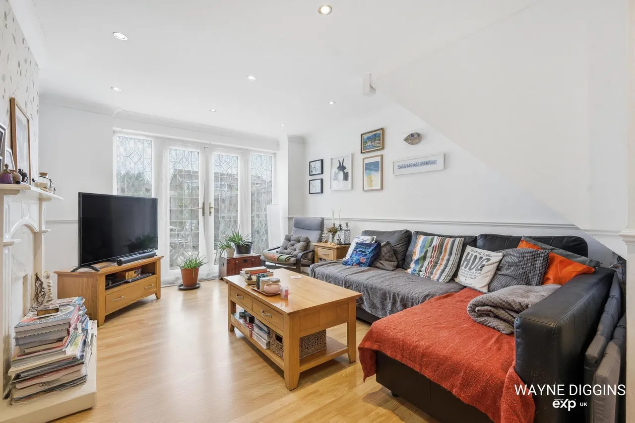 Hayle, East Tilbury, RM18 8RN, photo 2