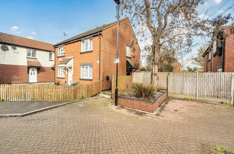 Allhallows Road, London, E6, photo 9