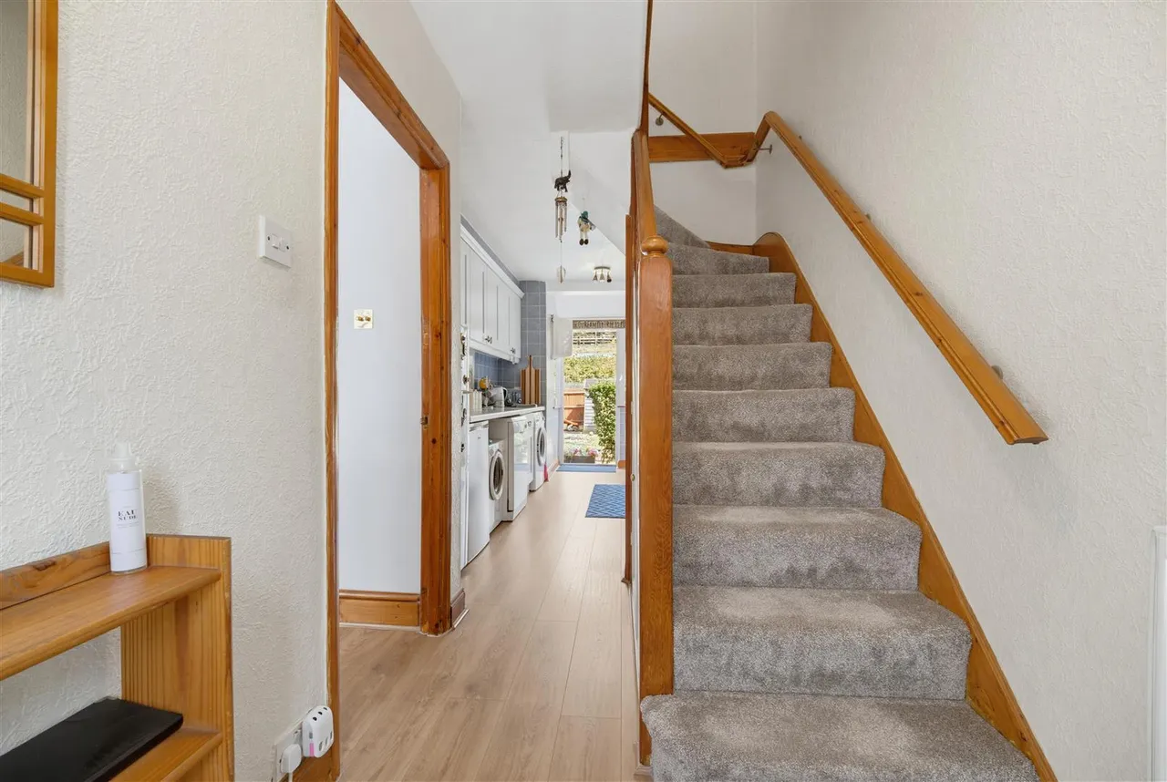 Rydal Crescent, Perivale, photo 6