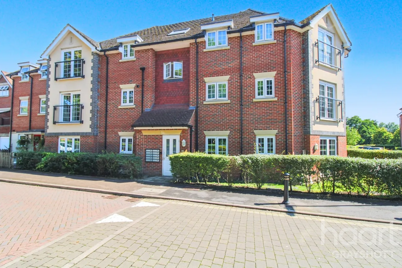 Elder Crescent, Lindford, GU35, photo 11