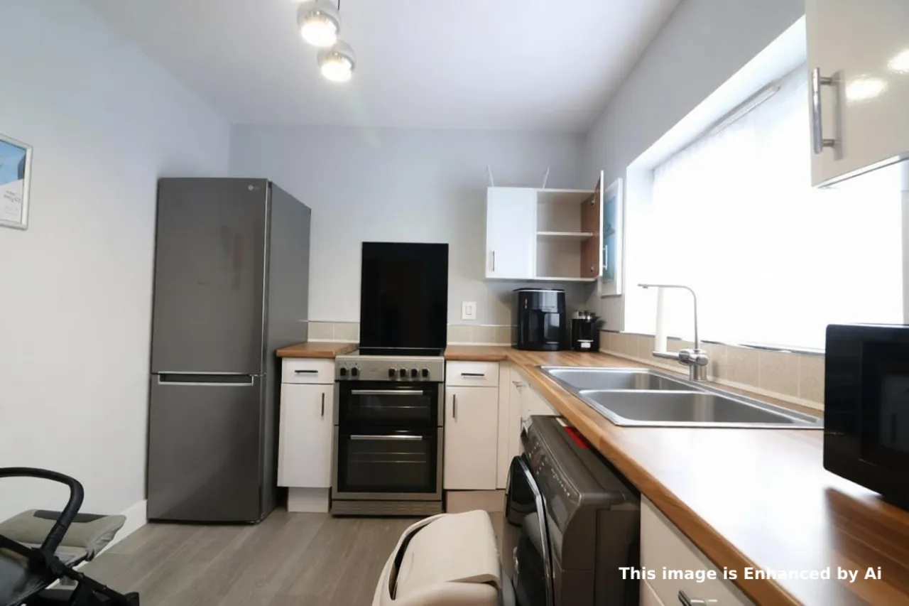 First Avenue, Kidsgrove, ST7, photo 3