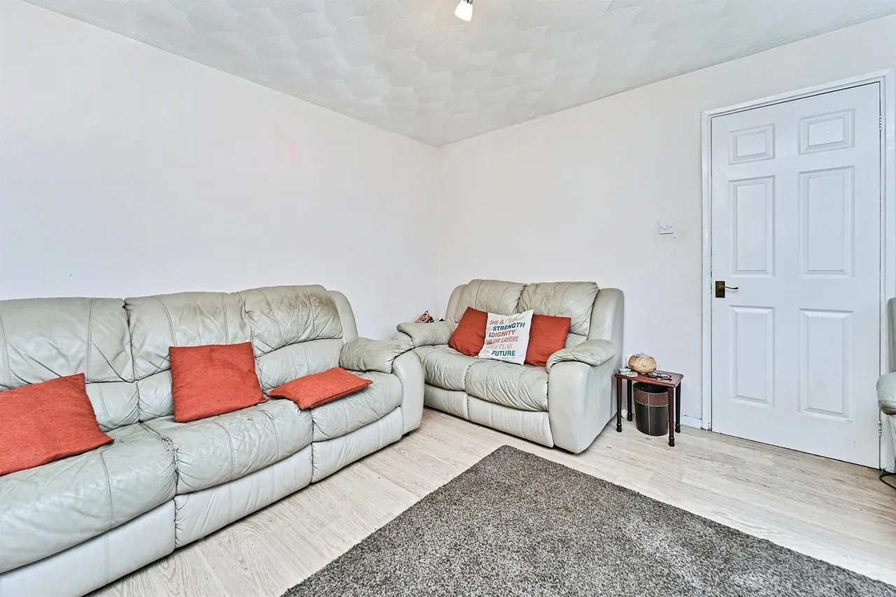 Star Close, Walsall, WS2, photo 3