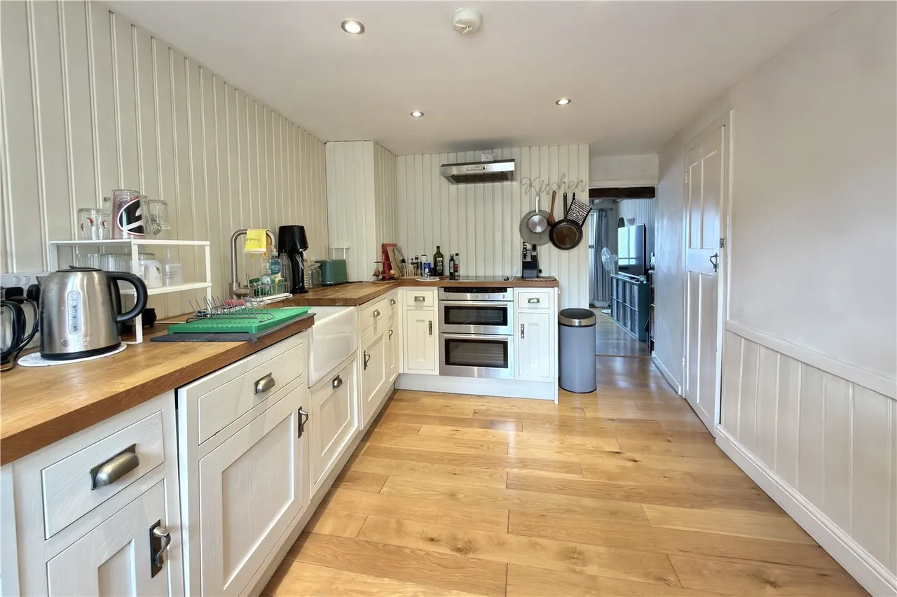 London End, Beaconsfield, HP9, photo 6
