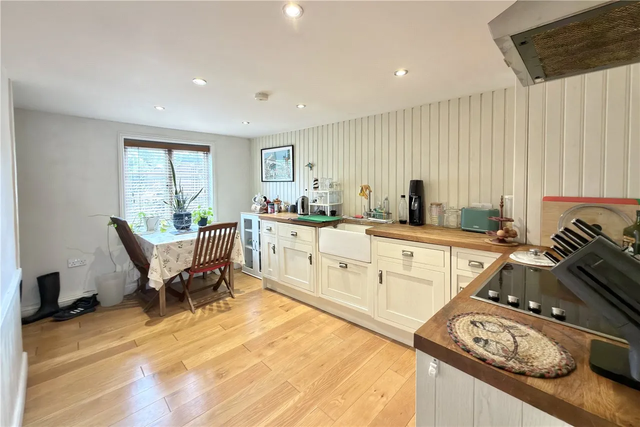 London End, Beaconsfield, HP9, photo 5