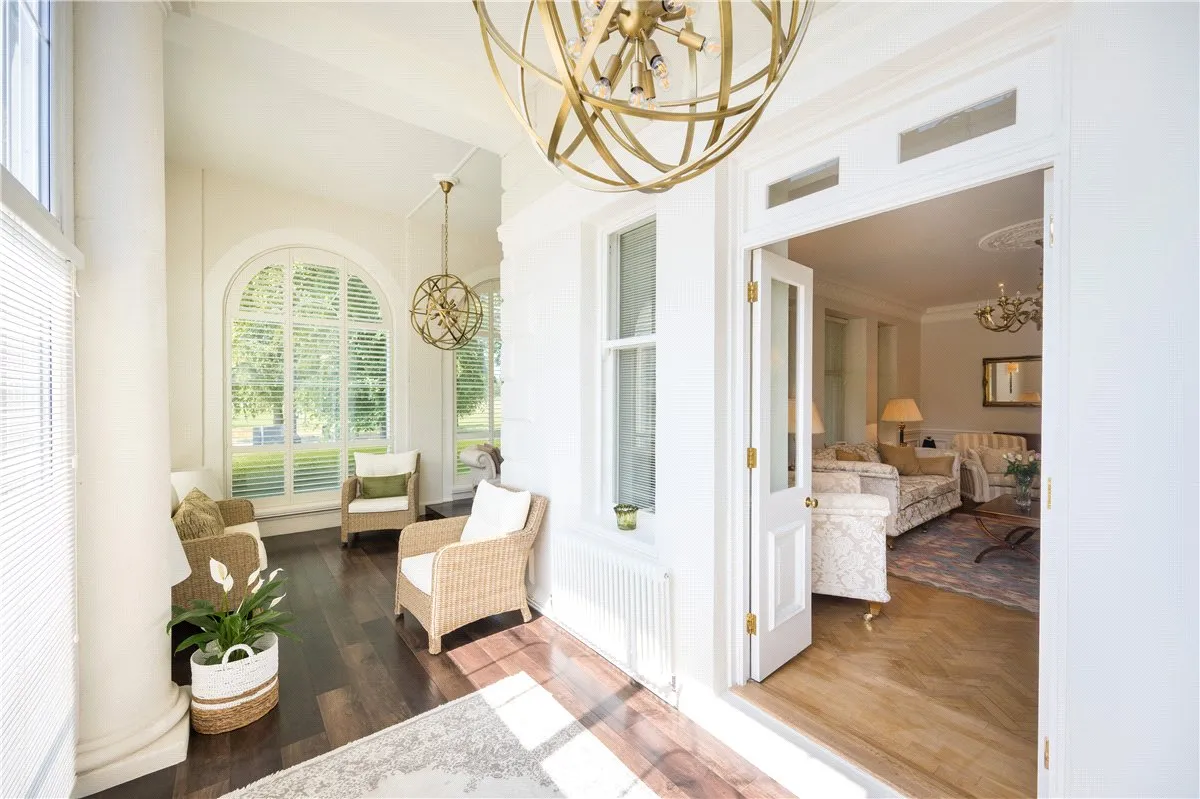 Windsor Court, West Park, HG1, photo 9