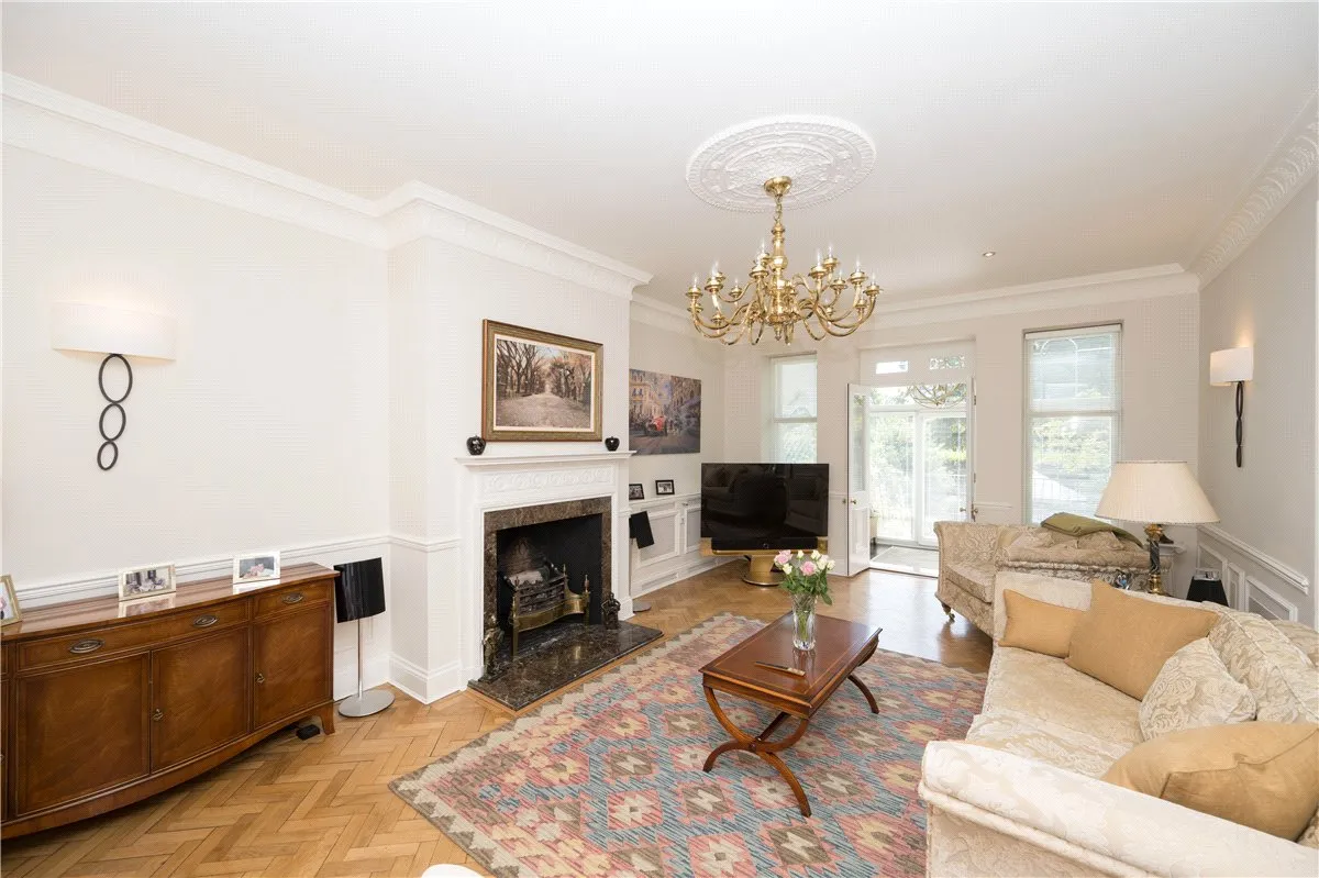 Windsor Court, West Park, HG1, photo 4