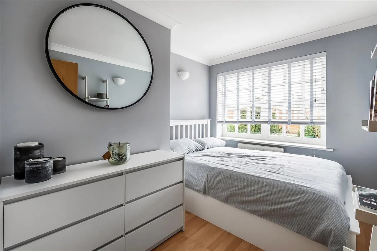 Bridge Street, Leatherhead, KT22, photo 6