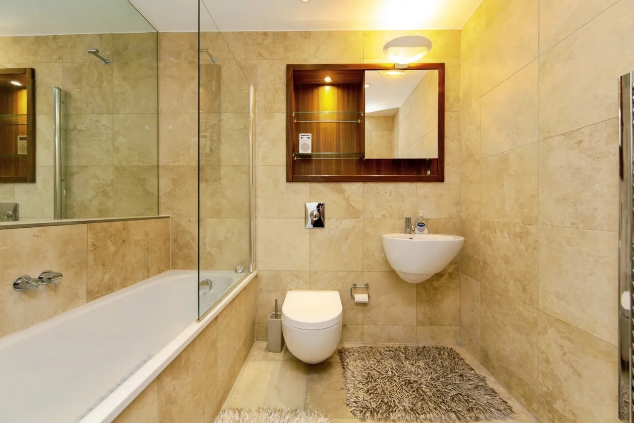 William Jessop Way, Liverpool, L3, photo 11