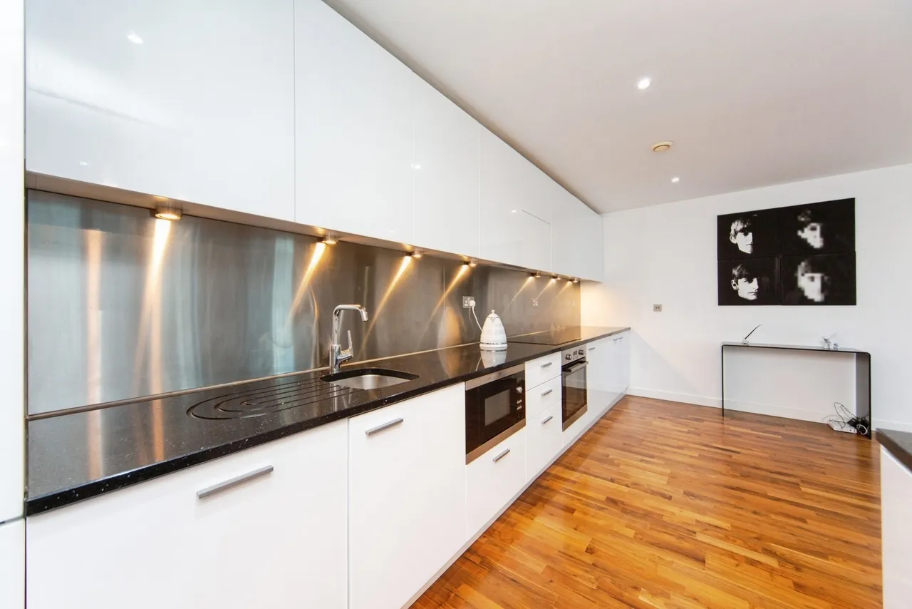 William Jessop Way, Liverpool, L3, photo 6