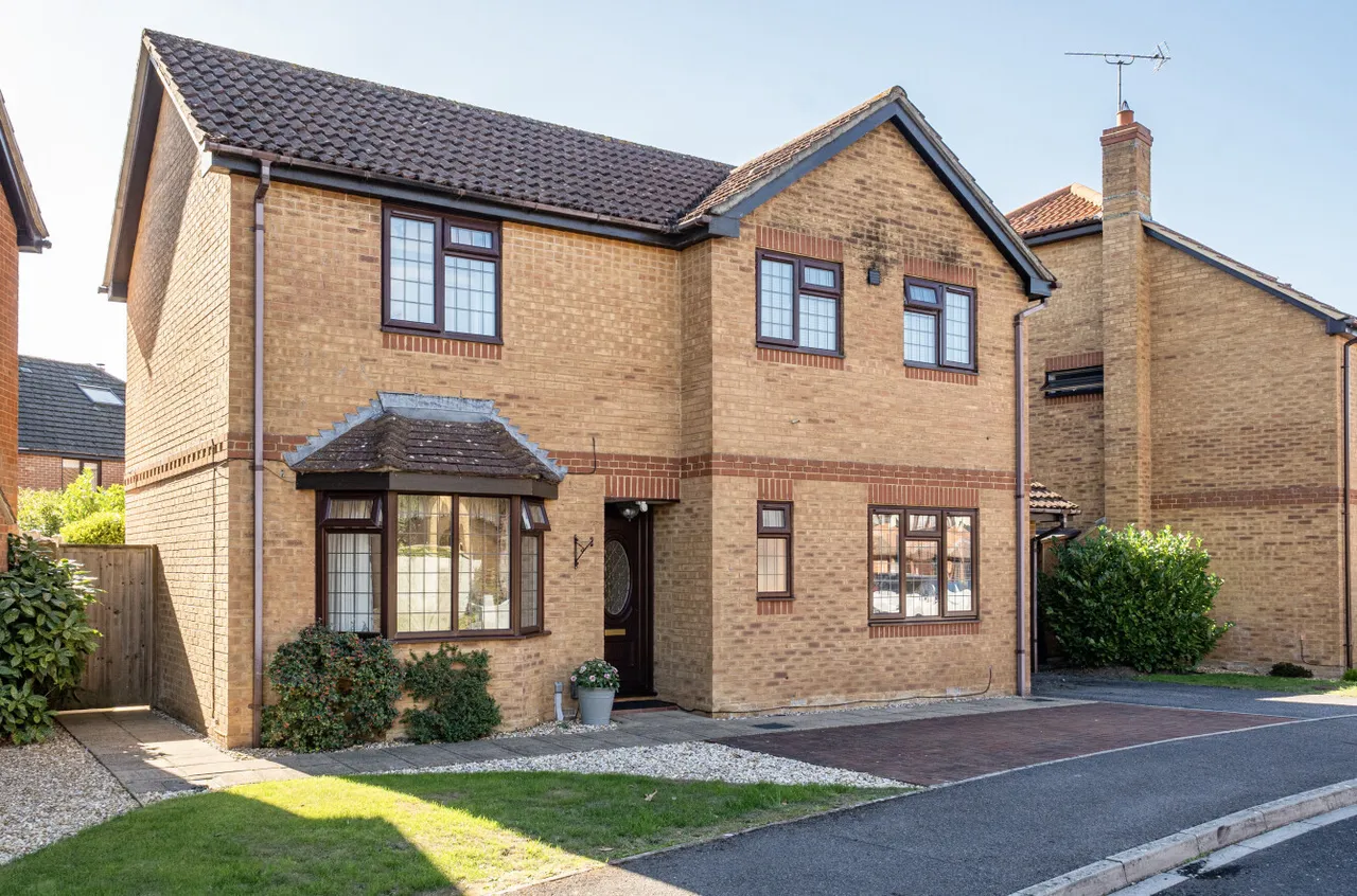 2 bed house for sale, Grayling Mead, Romsey, SO51