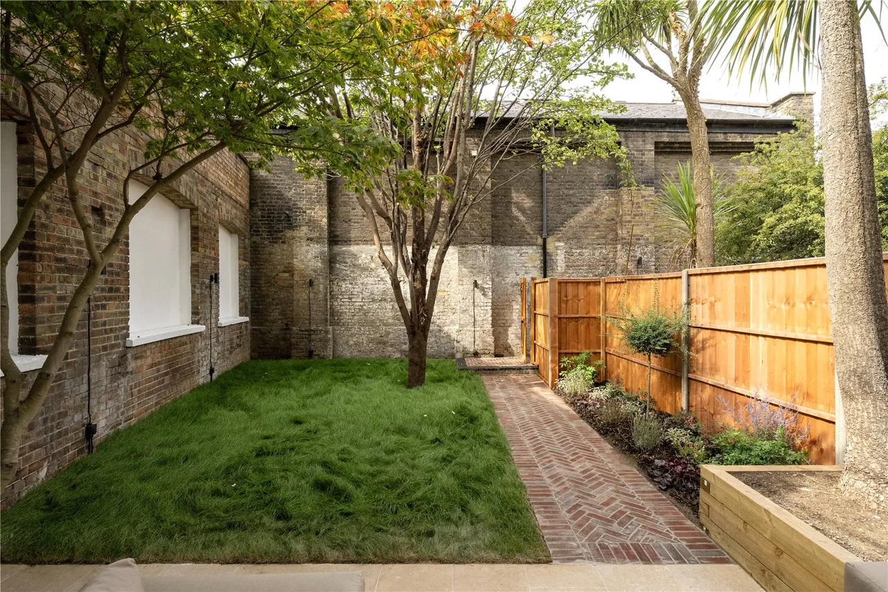 Chiswick Lane South, London, W4, photo 5