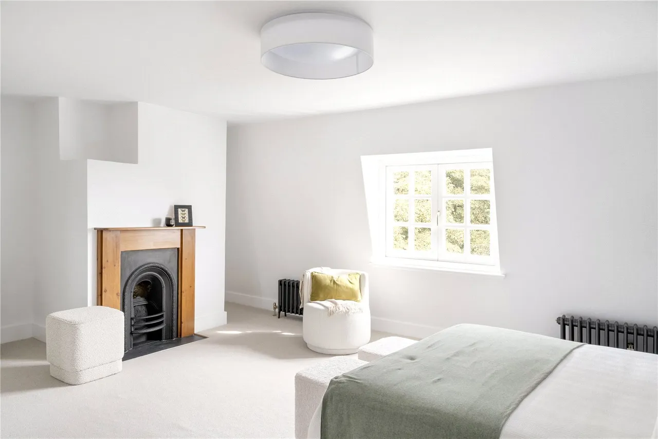 Chiswick Lane South, London, W4, photo 22