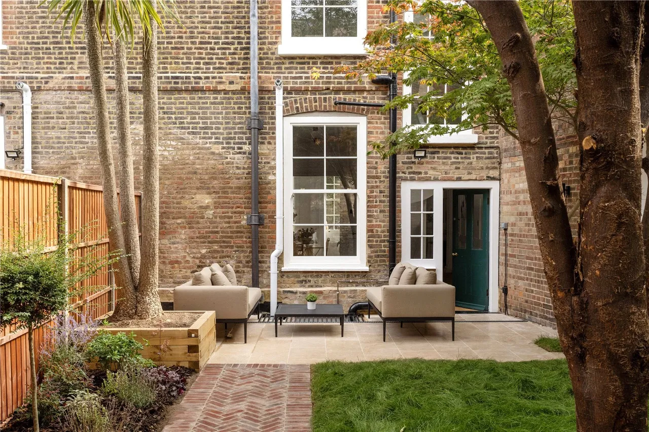 Chiswick Lane South, London, W4, photo 30