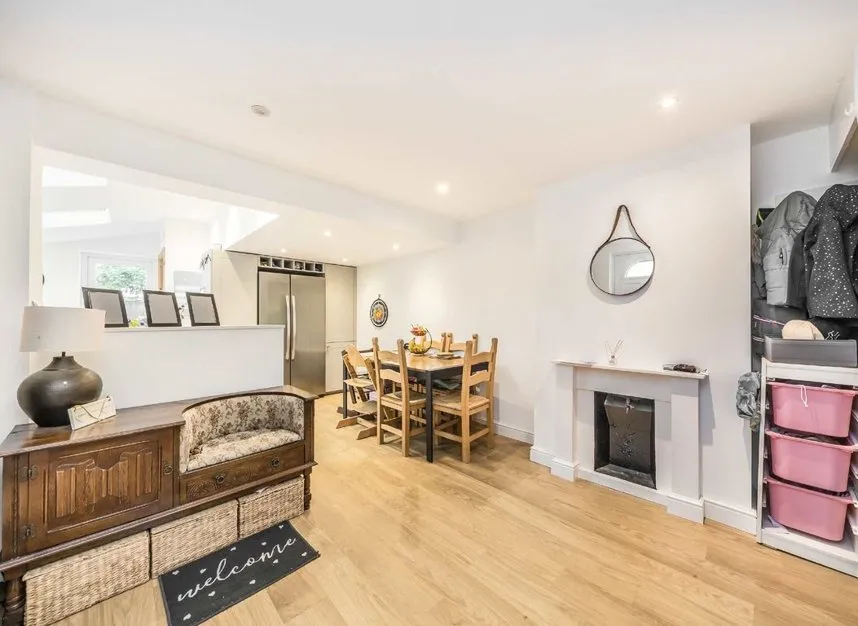 Swan Road, Feltham, TW13, photo 5