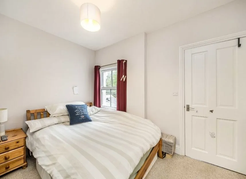 Swan Road, Feltham, TW13, photo 7