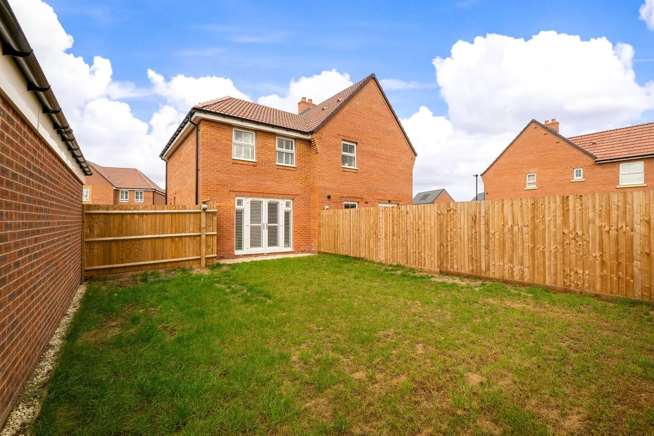 Azalea Lane, Witham St Hughs, LN6, photo 7