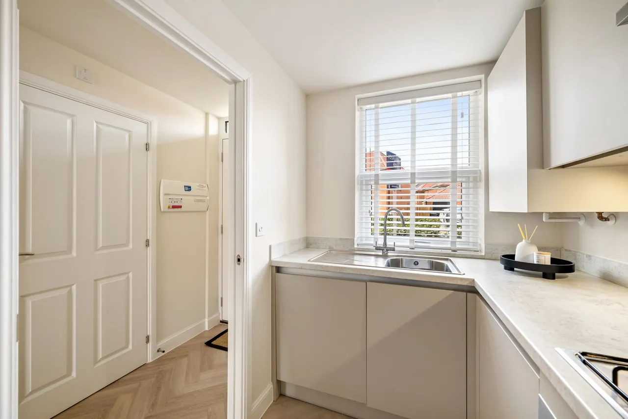 Azalea Lane, Witham St Hughs, LN6, photo 5