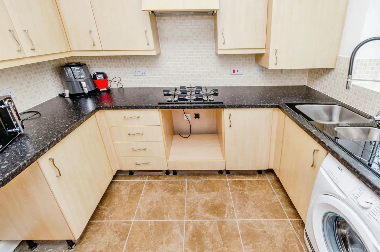 Newhome Way, Walsall, West Midlands, WS3, photo 5