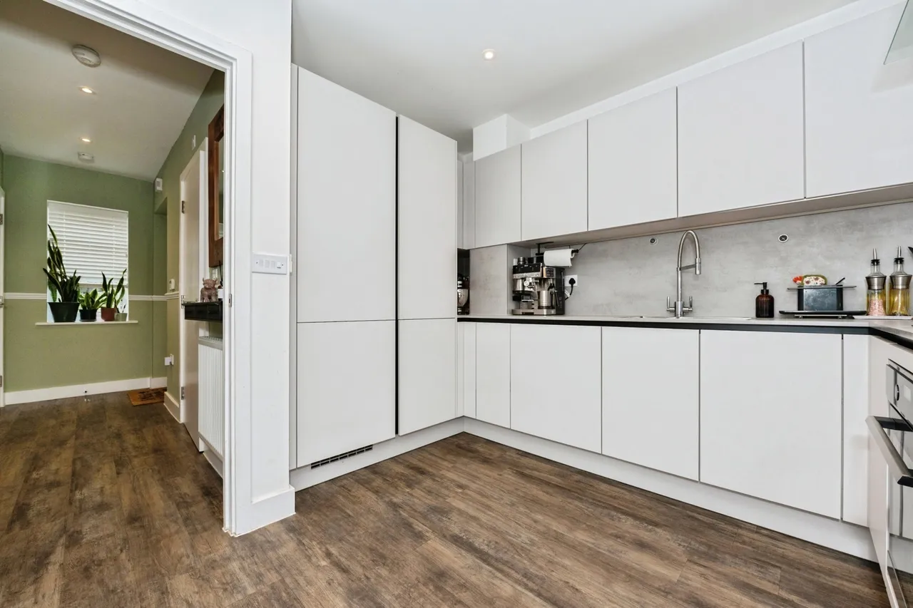 Allington Lane, Western Cross, DA10, photo 5