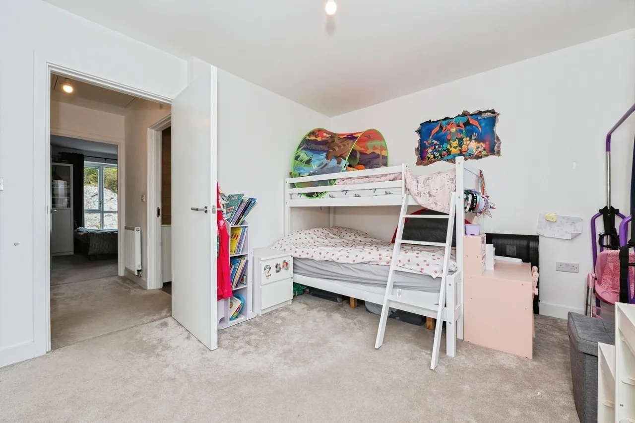 Allington Lane, Western Cross, DA10, photo 13