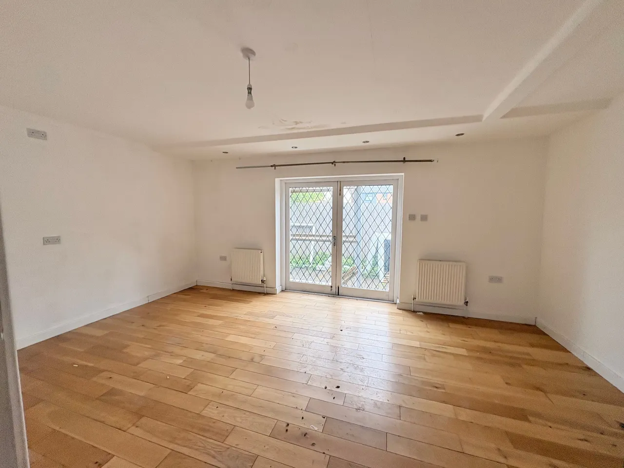 Oakley House Thorn Road, Houghton Regis, Dunstable, Dunstable, LU5 6JQ, photo 4