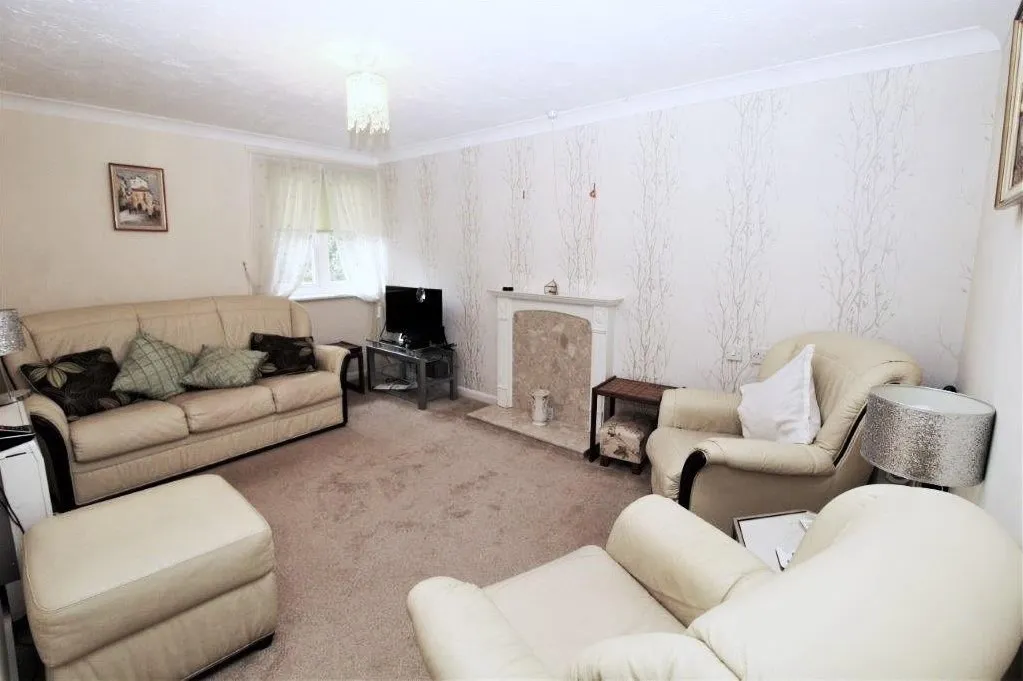 Hudsons Court,Darkes Lane, Potters Bar EN6 1DH, photo 2