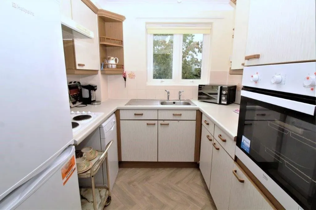 Hudsons Court,Darkes Lane, Potters Bar EN6 1DH, photo 7
