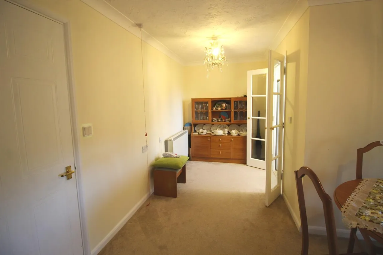 Hudsons Court,Darkes Lane, Potters Bar EN6 1DH, photo 21