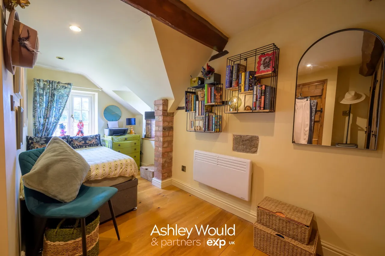 Lovett Cottage, Cutnall Green, WR9, photo 9
