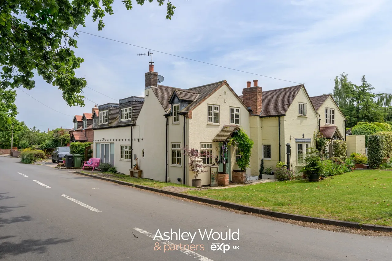 3 bed house for sale, Lovett Cottage, Cutnall Green, WR9
