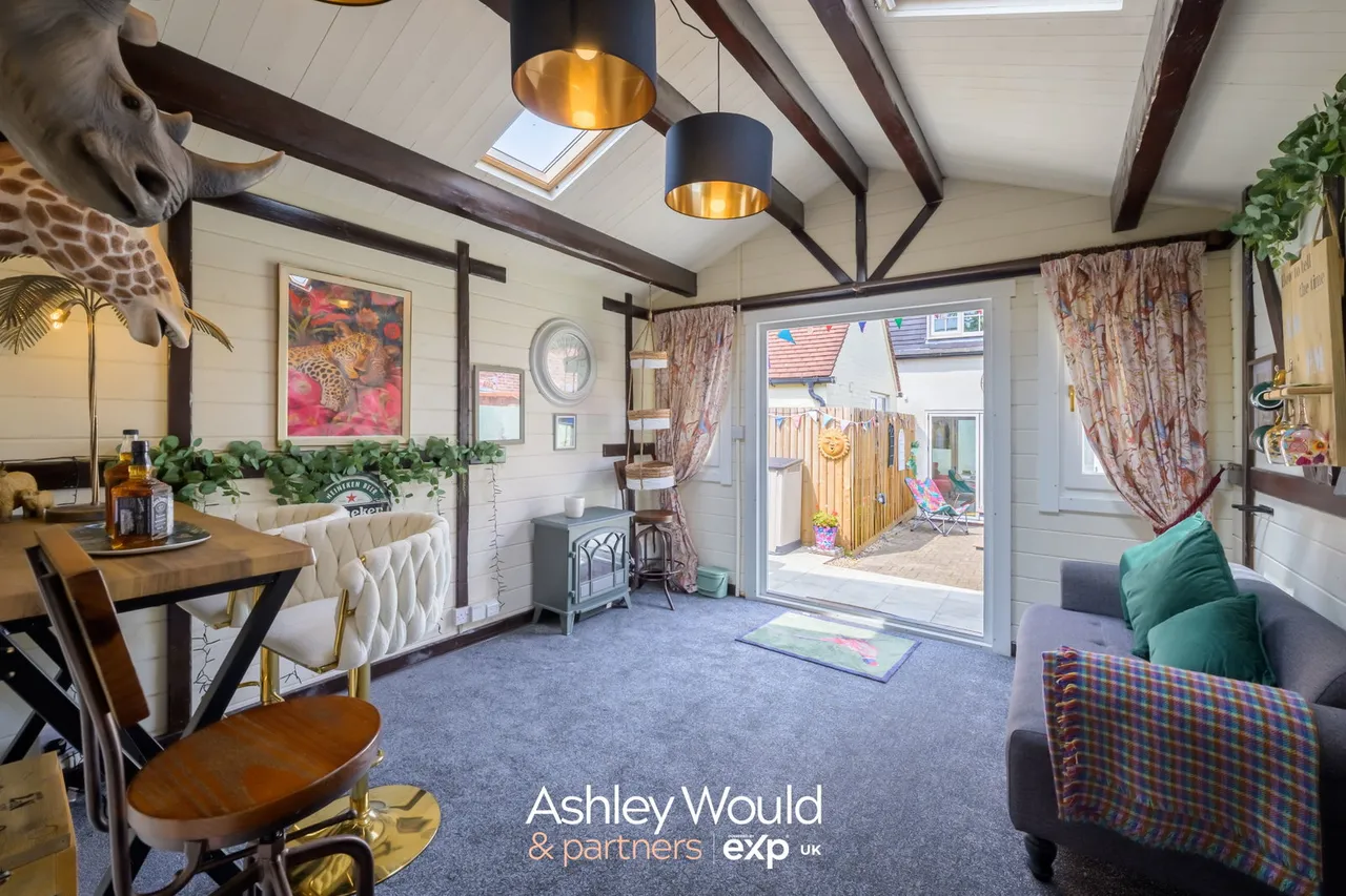 Lovett Cottage, Cutnall Green, WR9, photo 21