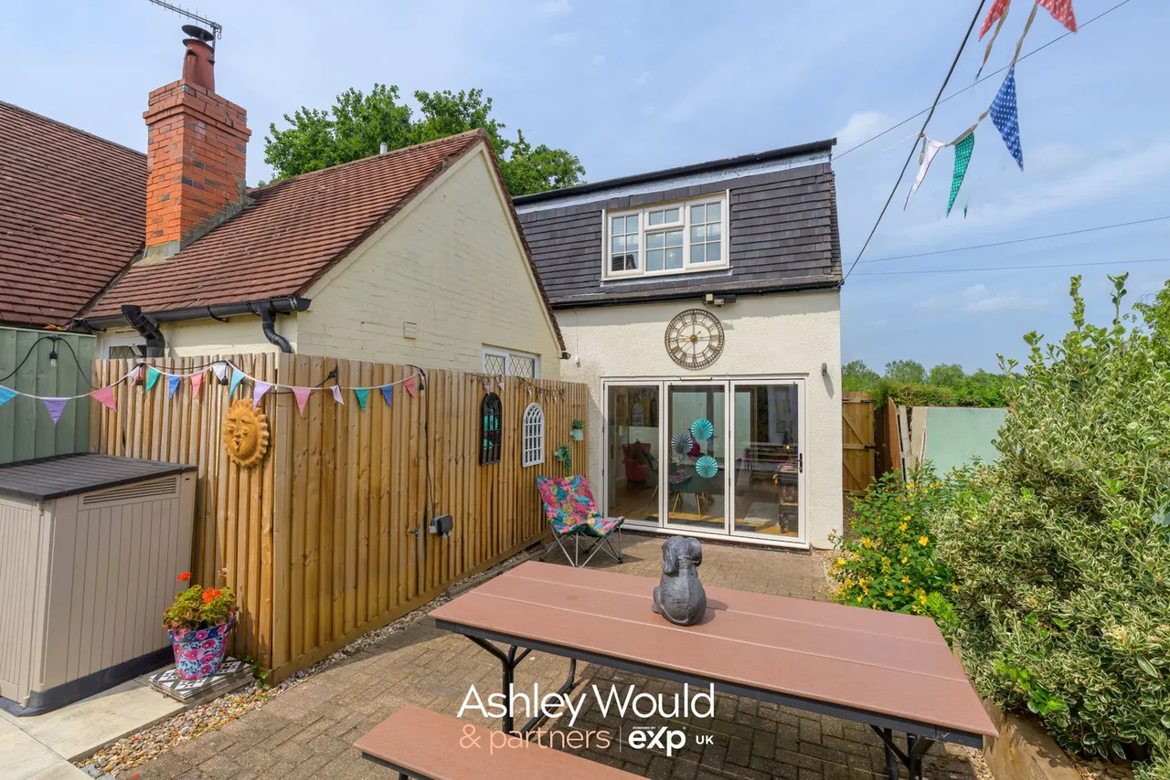 Lovett Cottage, Cutnall Green, WR9, photo 24
