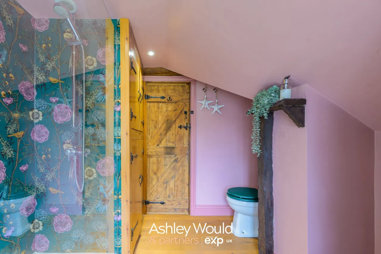 Lovett Cottage, Cutnall Green, WR9, photo 13