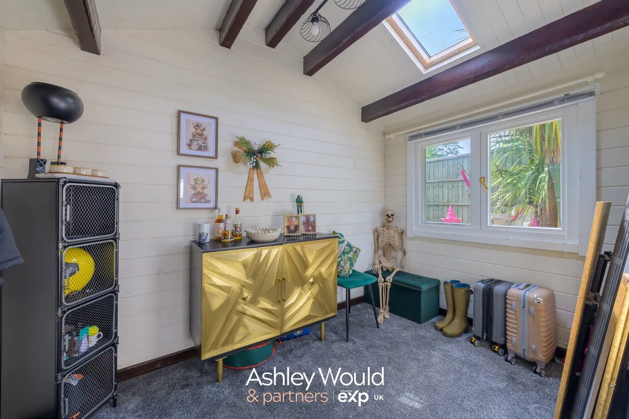 Lovett Cottage, Cutnall Green, WR9, photo 20