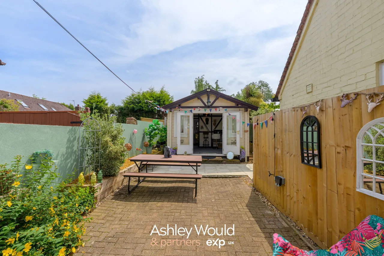 Lovett Cottage, Cutnall Green, WR9, photo 19